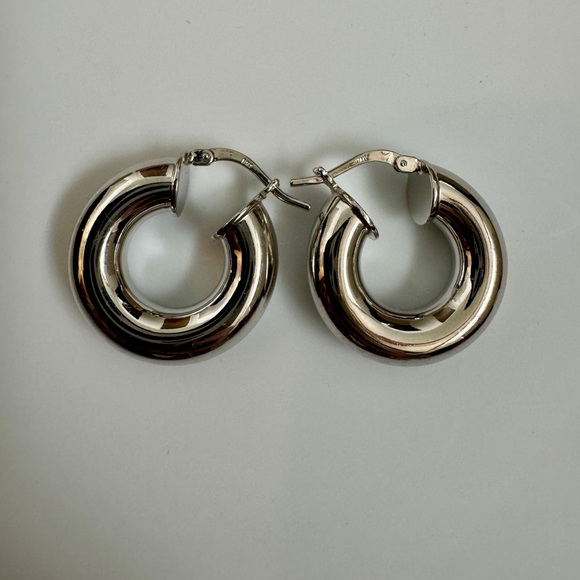 Chunky small hoops - Picture 8 of 8